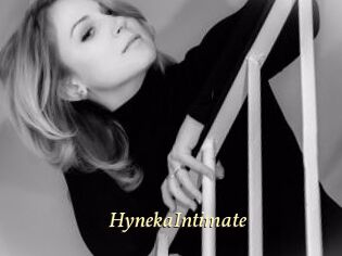 HynekaIntimate