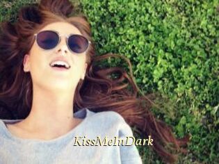 KissMeInDark